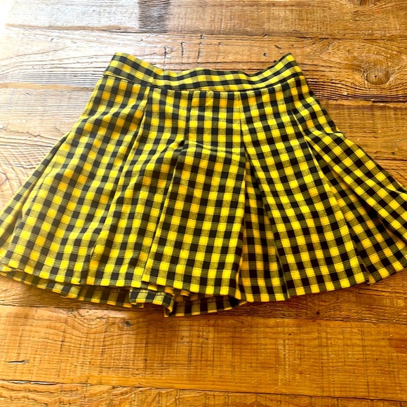 Black and Yellow gridded skirt - Picture 2 of 3